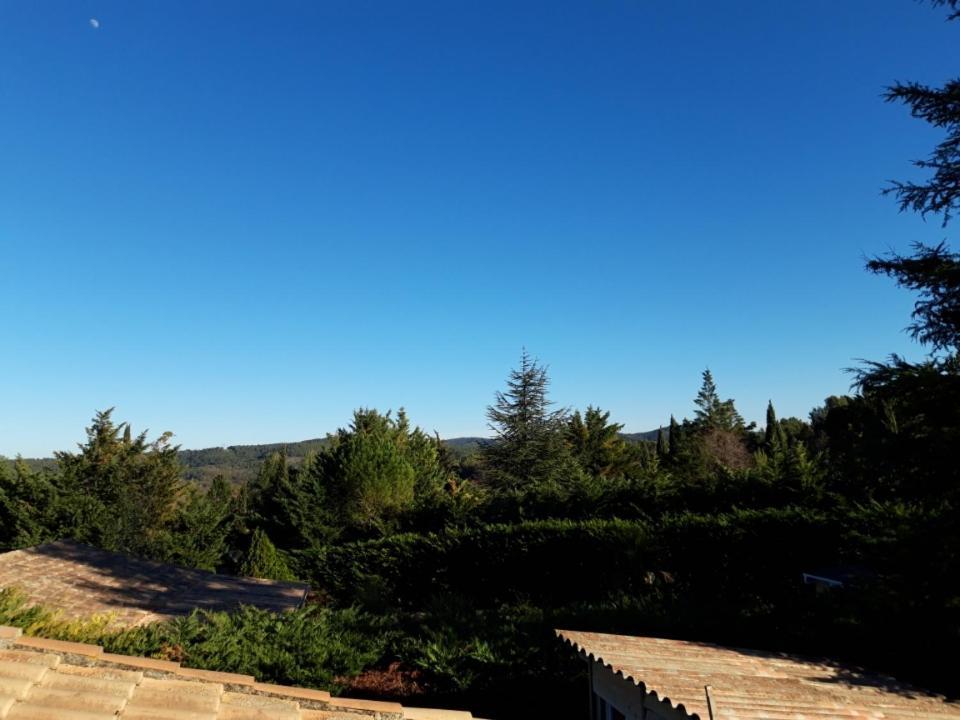 Chambres d'hôtes dans la campagne de Rognes Exterior foto