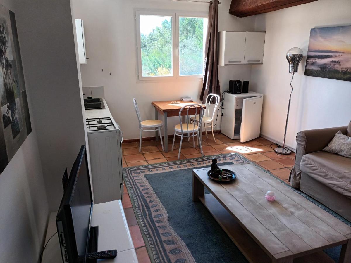 Chambres d'hôtes dans la campagne de Rognes Exterior foto