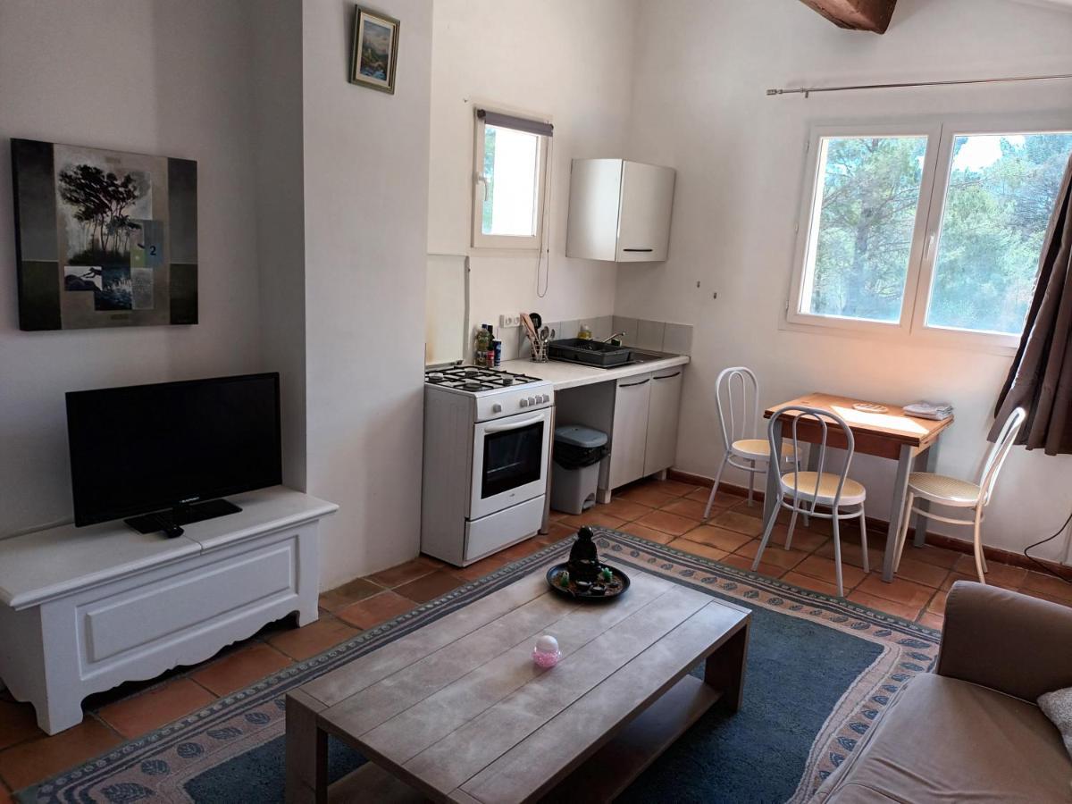 Chambres d'hôtes dans la campagne de Rognes Exterior foto